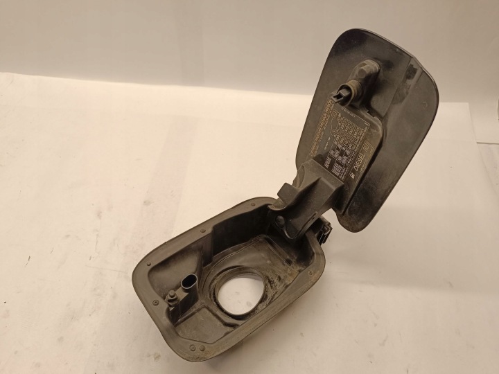 MERCEDES-BENZ C W204 BOUCHON GOULOTTE DE REMPLISSAGE CARBURANTS A2047500103 2013