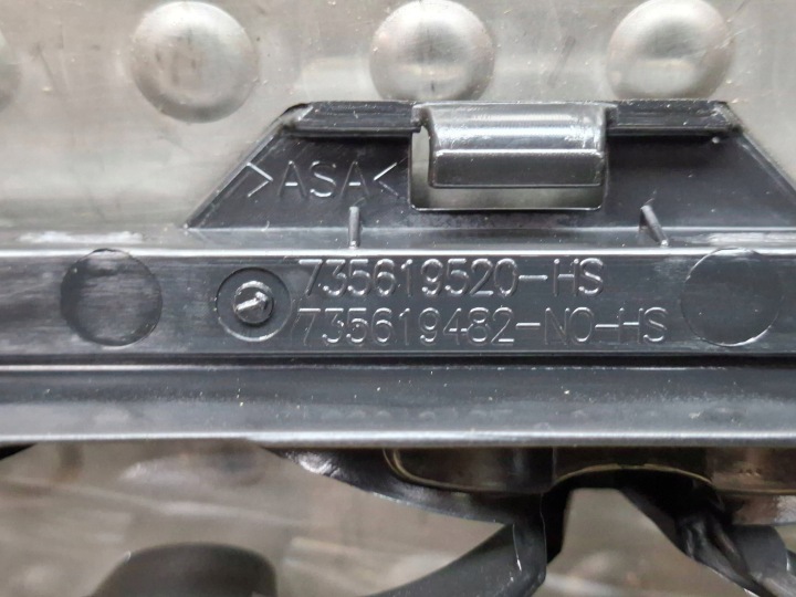 GRILLE CENTRALE PARE-CHOCS AVANT 735619520 FIAT 500 LIFT 2015-