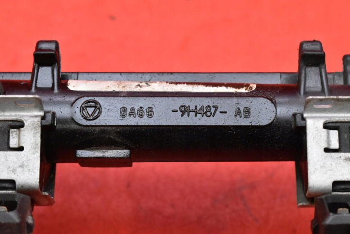 MOULURE INJECTION INJECTEURS 8A66-9H487-AB 0280158207 FORD FOCUS MK3 1.6 16V