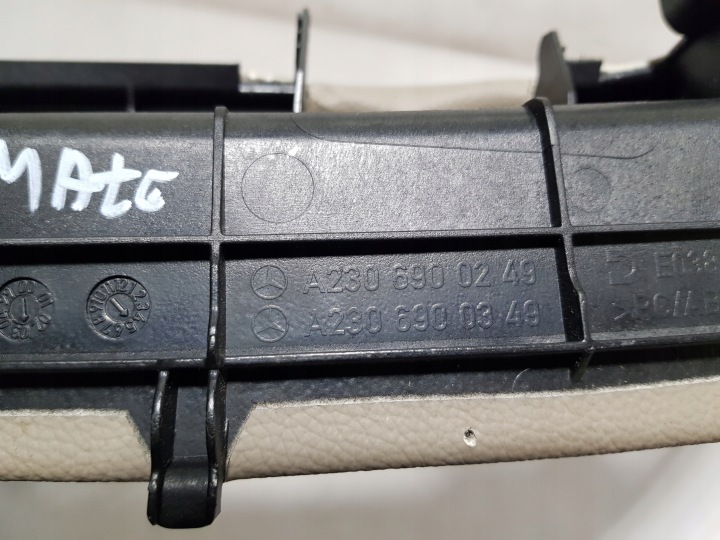 ÉTAGÈRE ARRIÈRE ARRIÈRE MERCEDES SL R230 CALANDRE