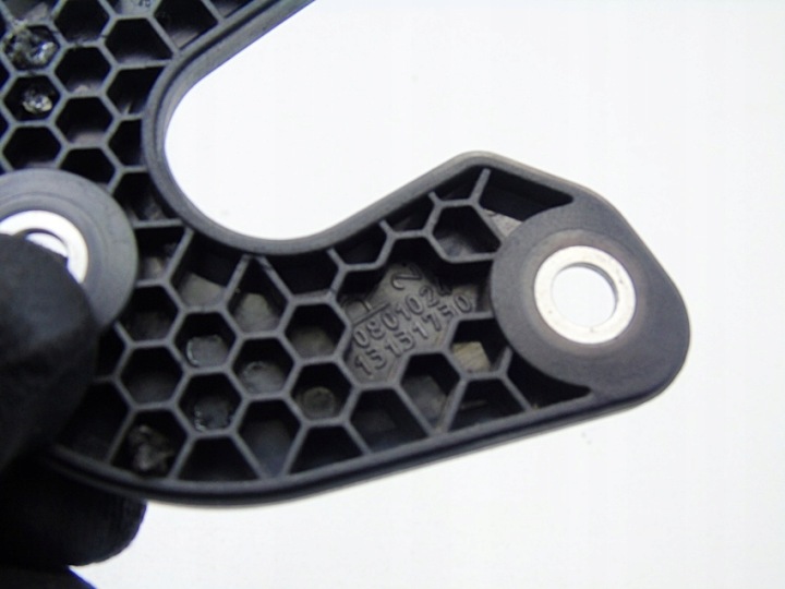 PROTECTION SERRURE PORTES DROIT AVANT OPEL MERIVA A 13131730