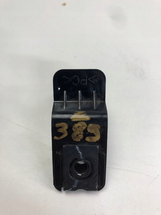 SEAT IBIZA IV FIXATION POIGNÉE PHARES 6J0941155