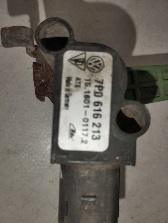 CAPTEUR NIVELLEMENT FEUX ESSIEUX AVANT 15160101172