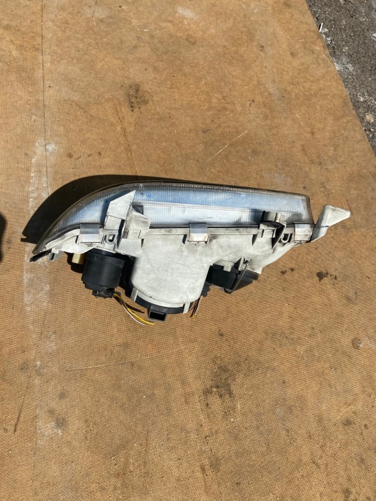 AUDI 80 COUPÉ CABRIO PHARE PROJECTEUR DROIT AVANT HELLA EUROPE
