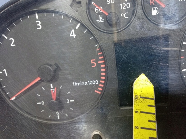 AUDI A3 8L 1.9 TDI TABLEAU DE BORD COMPTEUR EUROPE 8L0919880D