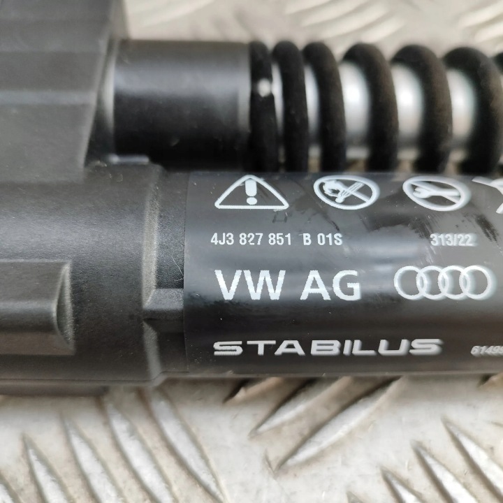 AUDI E-TRON GT GAUCHE SERVOMOTEUR COUVERCLES DE COFFRE COUVERCLES DE COFFRE 2023 4J3827851B