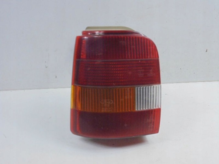 FORD SIERRA MK2 PHARE ARRIÈRE GAUCHE UNIVERSEL 83BG13A603