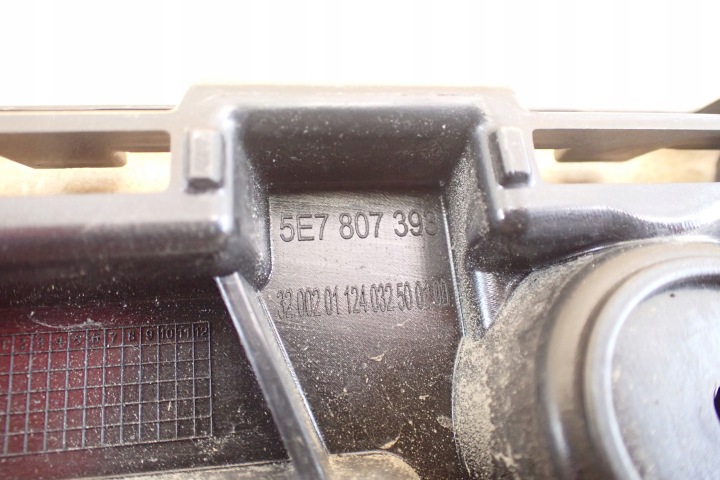SKODA OCTAVIA IV 4 2020 GLISSIÈRE PARE-CHOCS ARRIÈRE GAUCHE ARRIÈRE 5E7807393