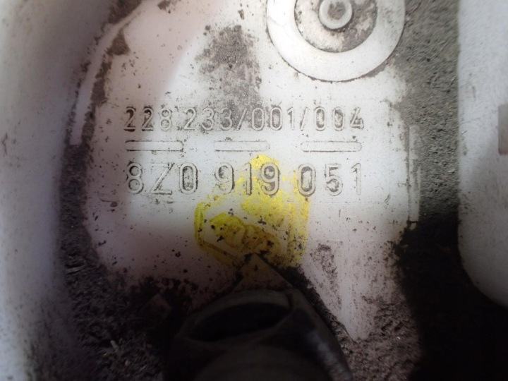 AUDI A2 99-05 1.4 TDI 75KM POMPE CARBURANTS 8Z0919051