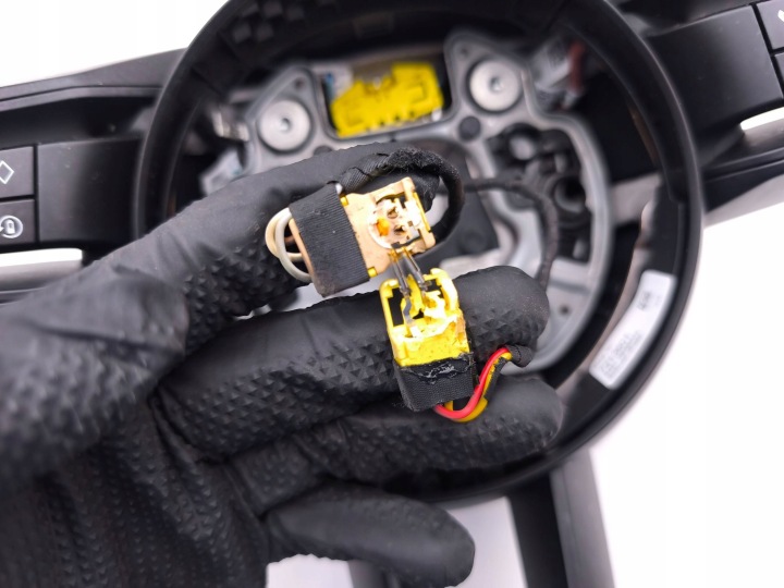 PORSCHE TAYCAN 9J1 2021 VOLANT 9J1419091CH