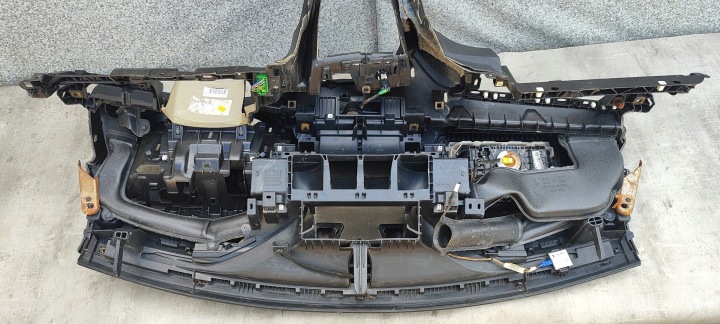 PLANCHE AIRBAG CONSOLE COURROIES COCKPIT PEUGEOT 5008 II GT 16- ORIGINAL