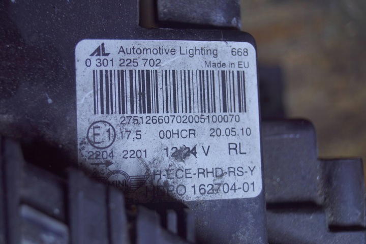MINI COOPER R56 PHARE DROIT AVANT UK (D1634)