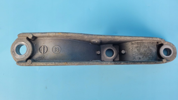 BMW 5' G31 540D XDRIVE 18R FIXATION POIGNÉE STABILISATEUR GAUCHE 6861473