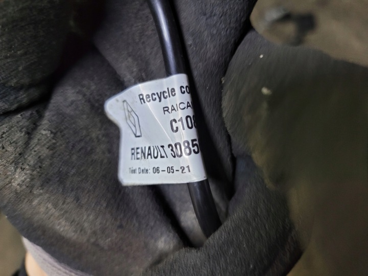 POMPE ADHÉRENCE BUTÉE DE DÉBRAYAGE SANDERO III 306101135R