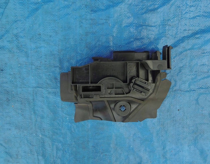 MERCEDES-BENZ AVEC W222 VOLANT CANAL AIR A2225053630