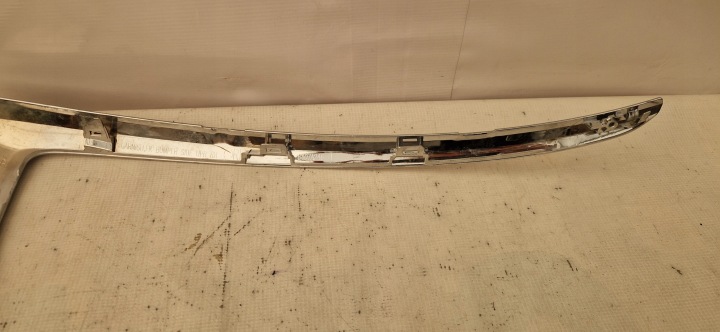 MITSUBISHI ECLIPSE CROSS MOULURE CHROME PARE-CHOCS AVANT DROITE