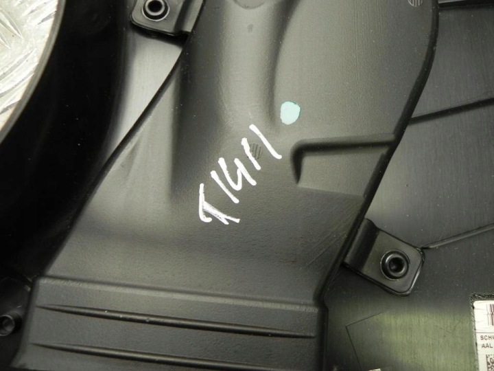 BRODERIE MONTANTS B BMW 5 GRAN TURISMO 2010 SUR DOLE DROITE CÔTÉ 56085711