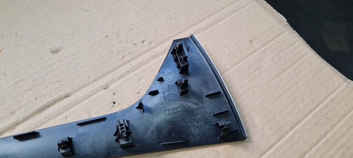 A6 C8 4K MOULURE DÉCOR PORTES DÉCORATIVE DROITE DROIT ARRIÈRE 4K5867420