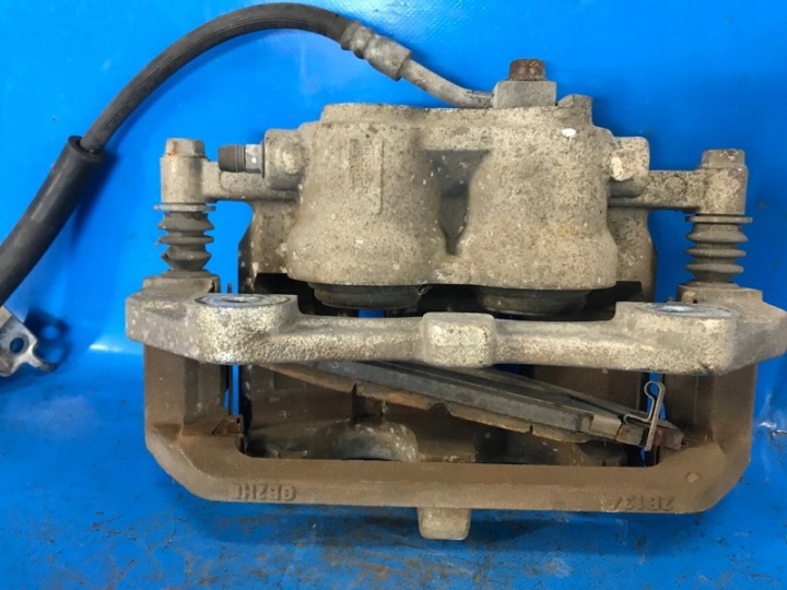 ÉTRIER DE FREIN DE FREIN AVANT DROIT FORD MUSTANG 15 FR3Z-2B120-J