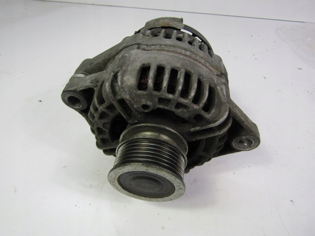 SAAB 93 II YS3F FIAT ALTERNATEUR BOSCH 0986049530