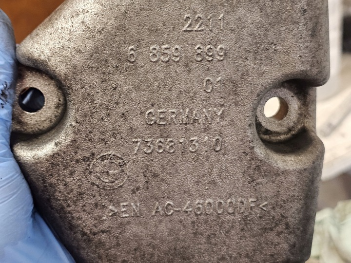 BMW F10 F20 F30 2.0 D B47D20A 150KM POIGNÉE MOTEUR 6859899