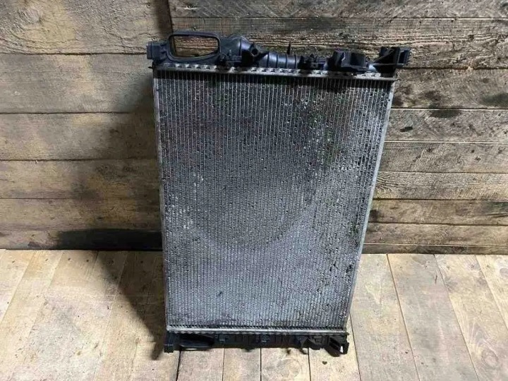 RADIATEUR EAU MERCEDES-BENZ E (W211) 2115001302 2.2L DIESEL 2003