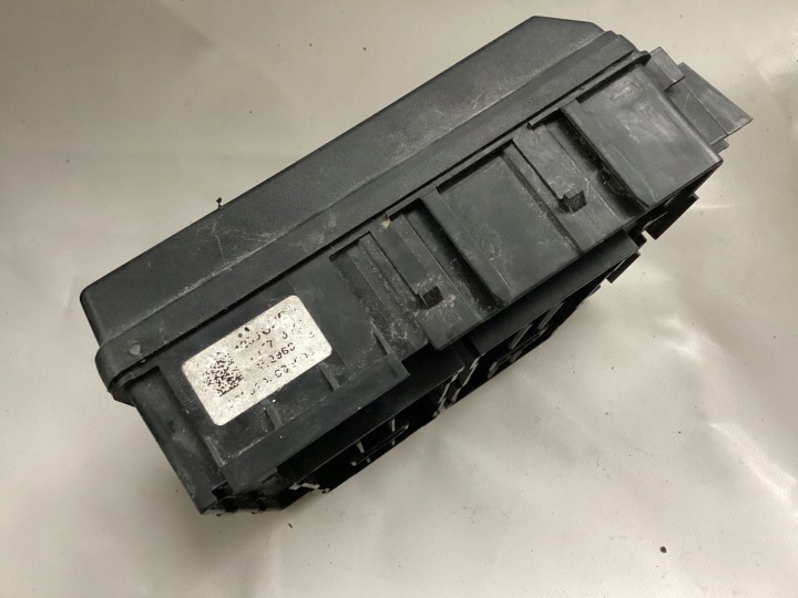 BOÎTE FUSIBLES CHEVROLET BOLT 7154792930