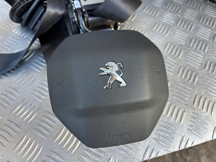 PEUGEOT 208 II E-208 CONSOLE COUSSINS AÉRIEN COURROIES EUROPE GT CUIR NITKA
