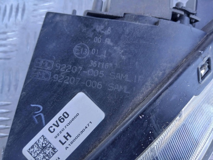 HYUNDAI BAYON PHARE GAUCHE LANTERNE LED FJD 92207Q0600 2023R