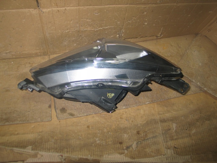 MAZDA 2 II DJ 14- PHARE DROITE AVANT AVANT DROITE ORDINAIRE DB5J-51030