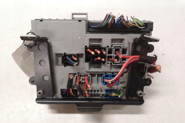 BOÎTE FUSIBLES BMW 3 (E90) 690662106 2.0L DIESEL 2009