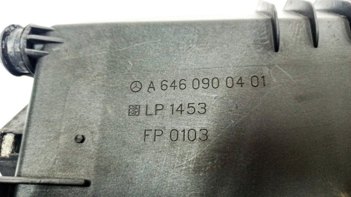 MERCEDES-BENZ C W203 2004 CARCASSES FILTRES AIR