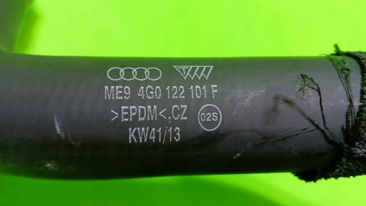 AUDI A6 C7 FIL TUYAU EAU RADIATEUR ENTIER 14R