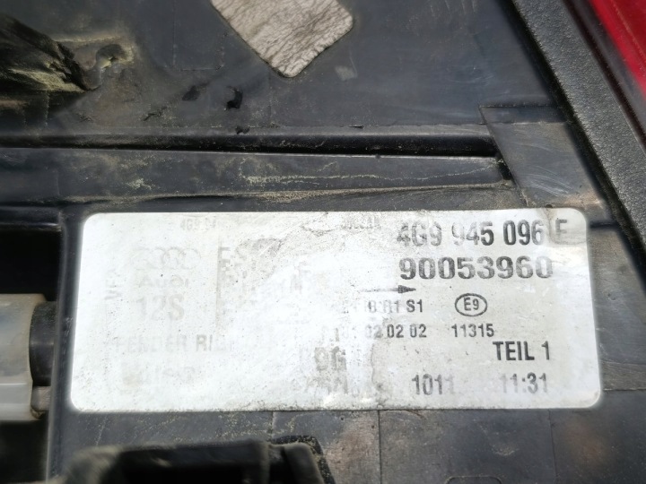PHARE ARRIÈRE DROITE AUDI A6 C7 RESTYLAGE 4G9945096F 90053960 UNIVERSEL