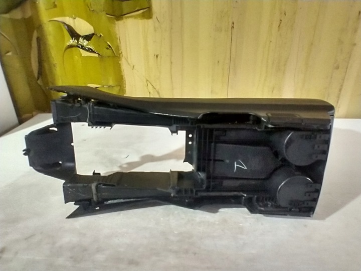 RANGE ROVER SPORT L320 ACCOUDOIR TUNNEL CENTRAL FJI500031