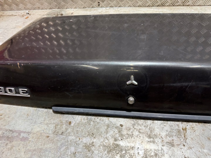 MERCEDES W201 190 190E BERLINE LIMUZYNA COUVERCLES DE COFFRE COUVERCLE COUVERCLES DE COFFRE EMBLÈME