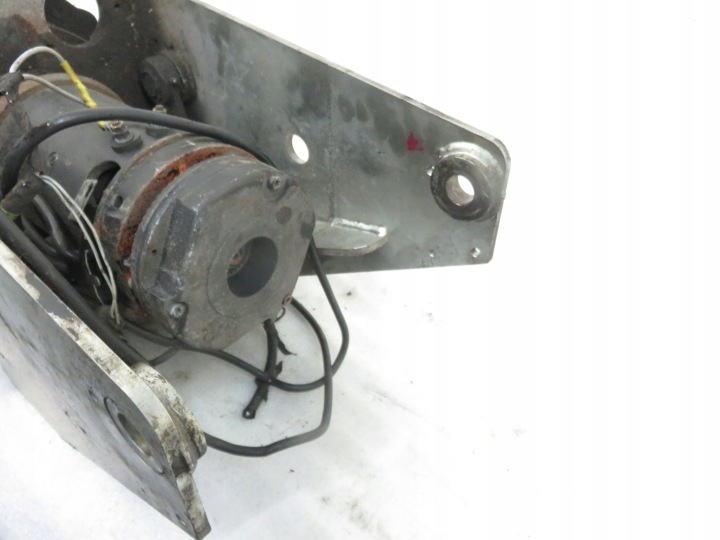 MOTEUR ÉLECTRIQUE TOYOTA 7SLL16 TTL140B 1.7KW