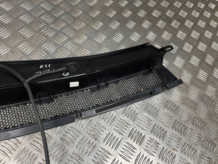 DOUBLURE DE PASSAGE DE ROUE GAUCHE CÔTÉ DS AUTOMOBILES 7 CROSSBACK 98101165XT