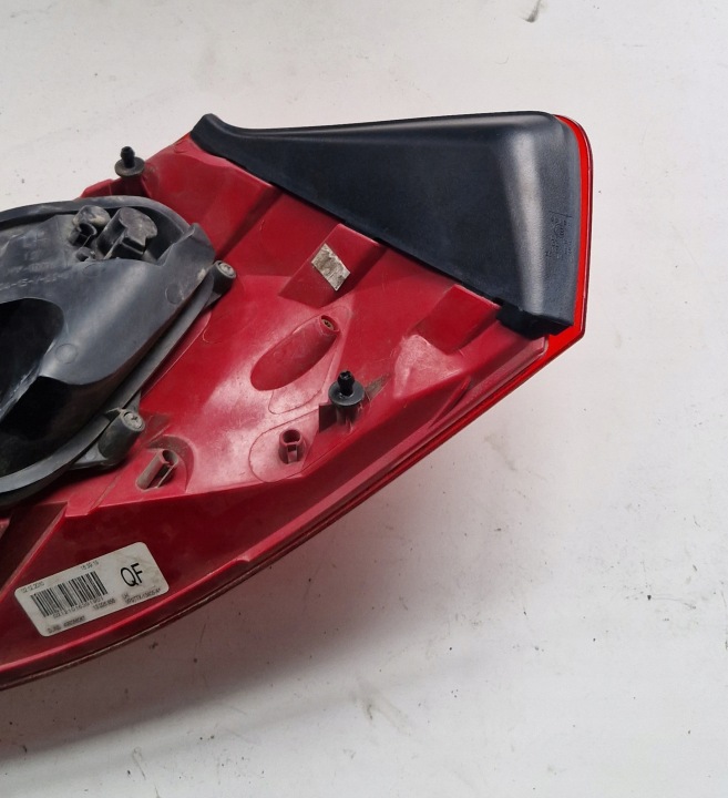 PHARE GAUCHE ARRIÈRE ARRIÈRE GAUCHE OE 13226856 OPEL INSIGNIA A UNIVERSEL EUROPE
