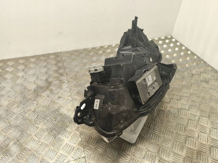 PHARE DROITE AVANT PEUGEOT 508 90071083 2.0L DIESEL 2015