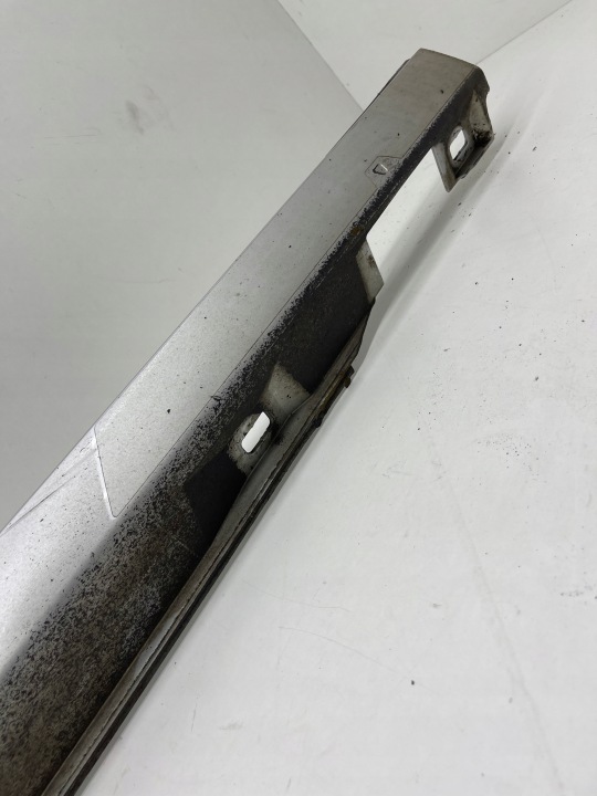 AUDI A6 C7 MOULURE REVÊTEMENT SEUIL SEUIL DROITE COULEUR LX7W ARGENTÉ