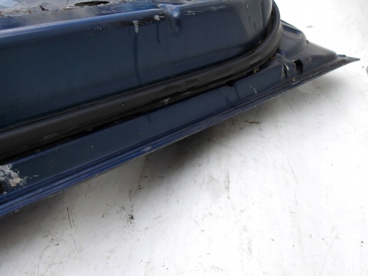 PORTES GAUCHE AVANT TOYOTA COROLLA VERSO II E12 8S6 1 PEINTURE W346