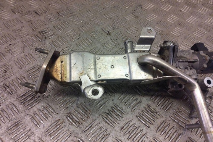 RADIATEUR EGR TOYOTA AURIS (_E18_) 2560137010B 1.8L 2016