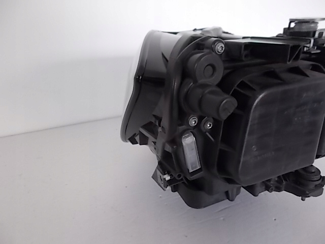 PHARE GAUCHE VW GOLF SPORTSVAN 517941033B BI XÉNON