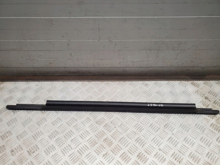 AUDI Q5 SQ5 8R0863764H ARRIÈRE CÔTÉ DROITE MOULURE VITRES ARRIÈRE
