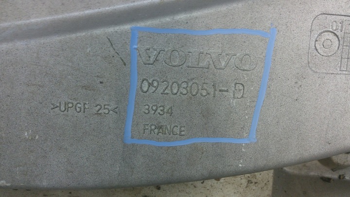VOLVO V70 ARRIÈRE ARRIÈRE COUVERCLES DE COFFRE COUVERCLES DE COFFRE 02-