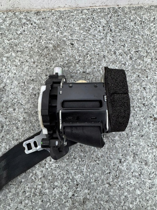 CEINTURE DE SÉCURITÉ CENTRAL ARRIÈRE VOLVO S60 I 2011-2018 39822960