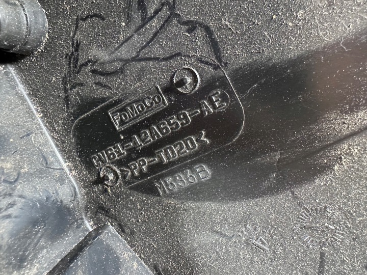 KUGA MK2 LIFT CHÂSSIS BOÎTE ORDINATEUR CV61-12A659-AE ENDOMMAGÉ FIXATION