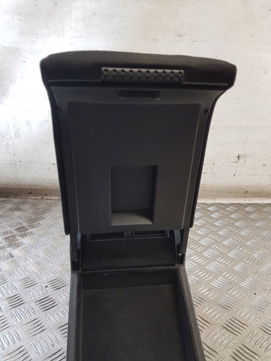 ACCOUDOIR OPEL SIGNUM UNIVERSEL 03R-