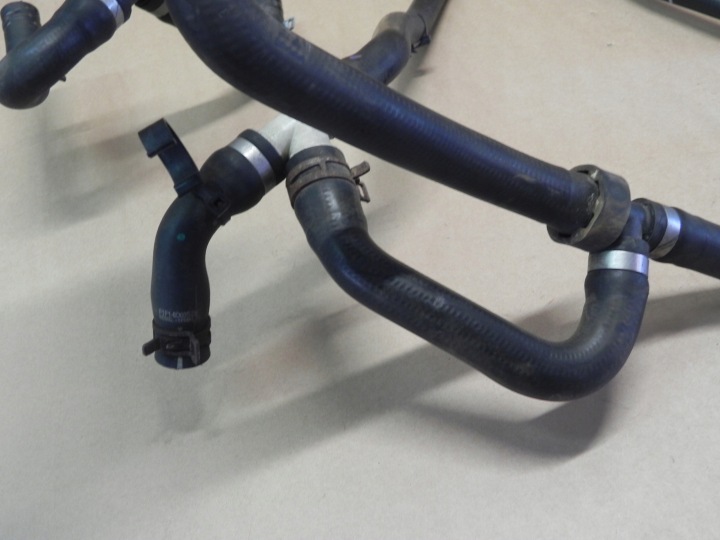 FORD KUGA MK2 II FOCUS MK3 LIFT 1.5 ECOBOOST FIL TUYAU EAU CENTRALE